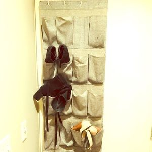 Hanging shoe organizer
